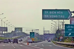 Giữ hay đổi biển báo trên các cao tốc khi thay đổi về địa danh, địa giới?