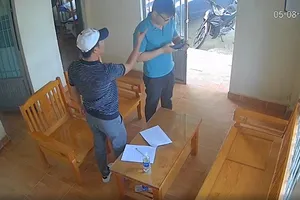 Báo cáo nhanh vụ trạm trưởng bảo vệ rừng bị đe dọa ngay tại trụ sở