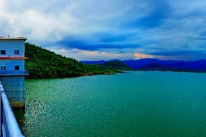 Đêm nay, hồ Sông Lũy tăng lượng xả lũ, cảnh báo khẩn vùng hạ du