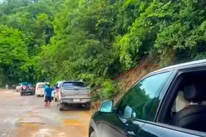Thông tin mưa lớn gây sạt lở đá làm 'tê liệt' Quốc lộ 28B là chưa chính xác