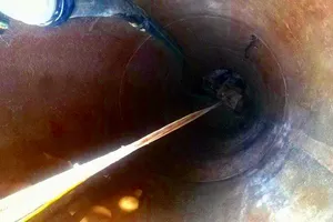 Người vợ hốt hoảng khi phát hiện chồng và con trai tử vong dưới giếng