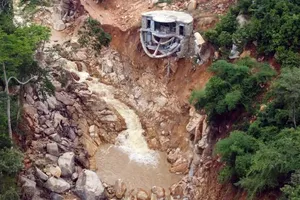 Lâm Đồng khẩn cấp rà soát các hồ chứa nước, bãi thải có nguy cơ sạt lở