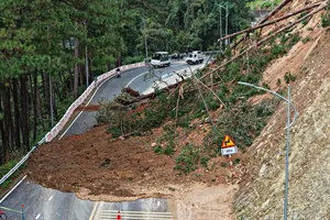 Lâm Đồng công bố tình huống khẩn cấp về thiên tai trên 4 tuyến quốc lộ