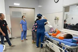 Lâm Đồng: Tạm ngưng xe bánh mì khiến 44 người nhập viện 