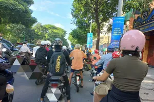 Đi xe đạp điện không đội nón bảo hiểm có bị phạt không?