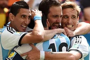 Argentina 1–0 Bỉ: Argentina “tái ngộ” bán kết World Cup sau 24 năm