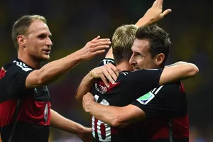 Brazil – Đức (1-7): Xe tăng nhảy Samba trên đất Brazil