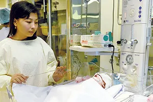 Đau xé lòng vụ sản phụ bị xe tông chết, thai nhi văng ra đường