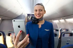 United Airlines 'gây sốc' khi trang bị iPhone 6 Plus cho tiếp viên