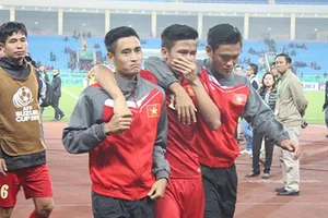 Hai tuyển thủ Việt Nam phản pháo VFF: Bóng đá nghiệp dư