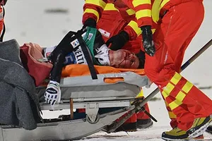 Kinh hoàng nhà vô địch Olympic gặp tai nạn bất tỉnh trên vũng máu