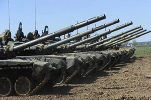 Quân khu Trung tâm Nga tiếp nhận 15 xe tăng T-72B3 hiện đại