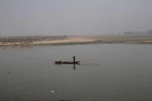 Hai nữ sinh mất tích trên sông Lam