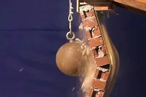 Giấy dán tường chống bom, mìn