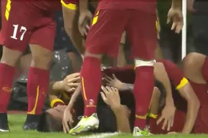 Công Phượng tỏa sáng, U23 Việt Nam đè bẹp U23 Malaysia