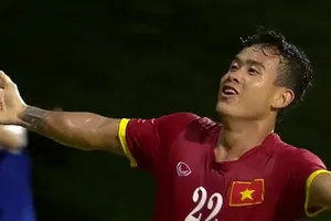 Vất vả vượt qua U23 Lào, U23 Việt Nam đòi lại ngôi đầu bảng