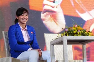 Giao lưu với 'tiểu tiên cá' Ánh Viên