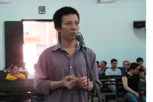 Bị phạt 18 năm tù vì giở trò với cháu gái