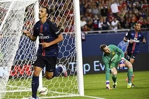 M.U 0-2 PSG: Hàng thủ ‘mơ ngủ’, M.U ôm hận