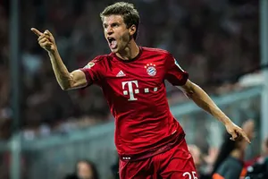 M.U liên tục hỏi mua Mueller, Bayern Munich giận dữ