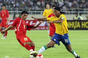 Ronaldo, Ronaldinho có thể sang Việt Nam đá giao hữu vào tháng 4-2016