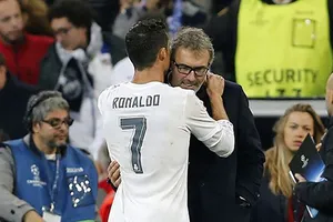 Ronaldo nói với HLV Blanc của PSG: ‘Tôi thích làm việc cùng ông’