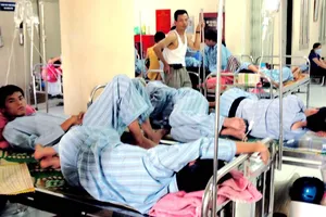 Giảm tải bệnh viện không chỉ là trách nhiệm của ngành y