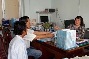 'Người tù thế kỷ' nộp đơn yêu cầu bồi thường 18 tỉ đồng