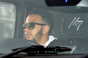 Bị loại khỏi đội hình M.U đá chung kết FA Cup, Depay nổi giận