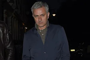 Thương vụ Mourinho về Man Utd gặp trục trặc