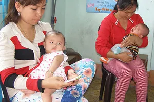 Khó đăng ký tiêm vaccine Pentaxim qua tổng đài 1080