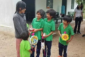 Mùa Trung thu đầu tiên của bọn trẻ “3 không”