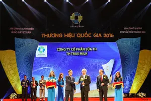TH true MILK nhận biểu trưng Thương hiệu Quốc gia