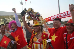 Mỹ Đình sục sôi trước trận đấu sinh tử