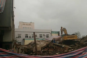 Sập trụ sở cũ báo Đà Nẵng, 2 người tử vong