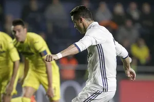 Thua trước 2 bàn, Real vẫn thắng nhờ… trọng tài?