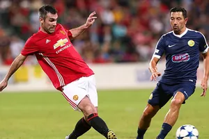 Huyền thoại MU đánh đối thủ gãy răng, mất trí nhớ