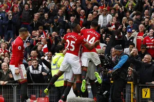 Nhìn lại màn đại chiến kinh điển giữa MU và Chelsea