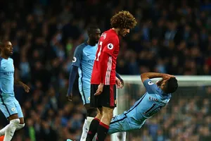 Mourinho khen Aguero đẹp trai: Lời 'đá xéo ngọt ngào'