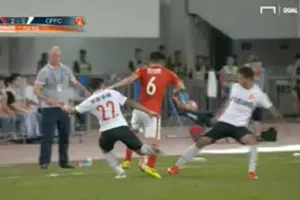 Sao châu Âu liên tục gây chuyện ở Trung Quốc