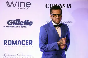 Từ chối Chelsea, cựu sao Barcelona đồng ý đến Man City