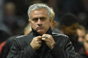 Mourinho nói lời cay đắng với Premier League và Chelsea