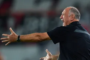 Nhà vô địch World Cup tháo chạy khỏi Trung Quốc