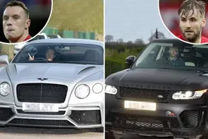 Sao MU đâm vào siêu xe 200.000 bảng Anh của đồng đội