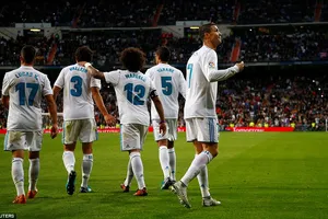 Ronaldo giải hạn, Real Madrid thắng nhọc