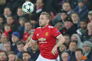 Đồng đội khiến Luke Shaw gặp trở ngại ở MU