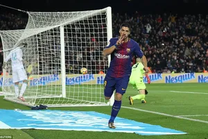 Messi hỏng phạt đền, Barcelona vẫn thắng đậm
