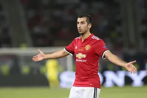 Fan MU tuyệt tình, đòi đuổi Mkhitaryan đến Arsenal