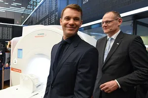 Neuer có kịp ‘chuyến tàu’ đến World Cup cùng tuyển Đức?