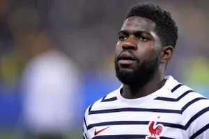 Mourinho gọi điện thoại rủ rê sao Barcelona đến MU